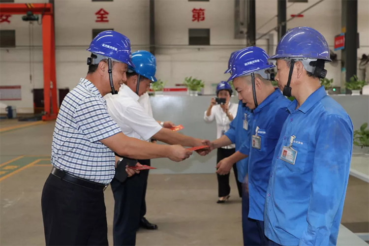 情暖职工丨SG·亚洲胜游环保顺利开展2018年金秋助学活动