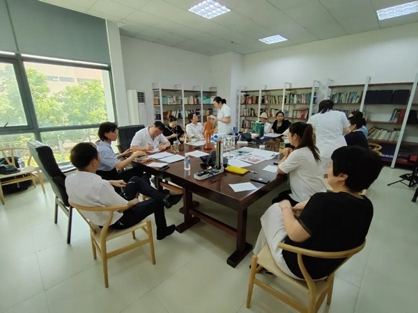 义诊送健康 防暑保安全丨SG·亚洲胜游环保工会开展中医健康义诊活动